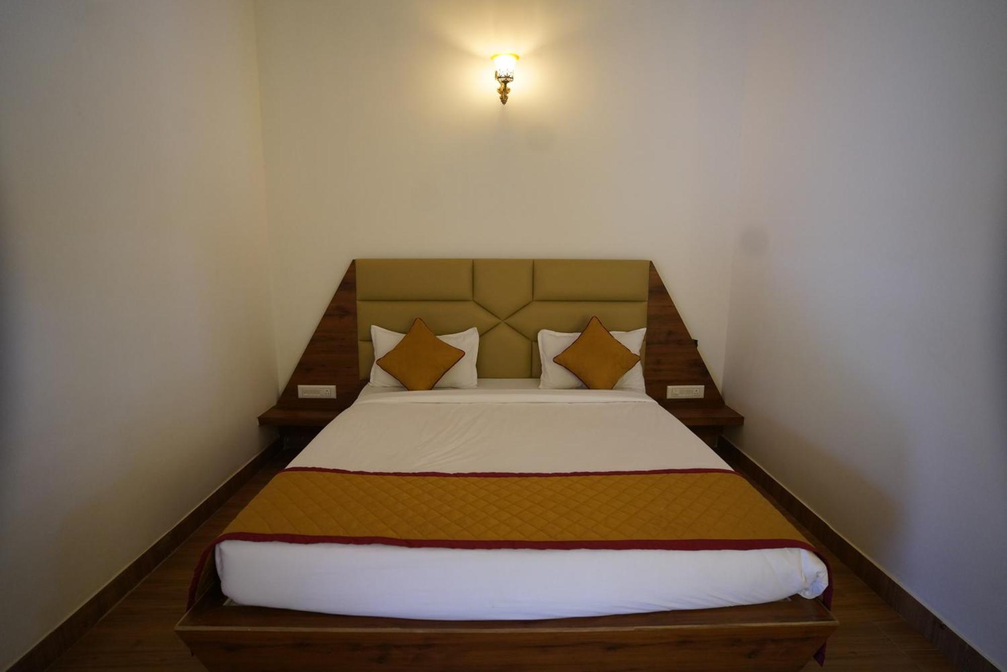Q Mango Resort Rāmanagaram Buitenkant foto