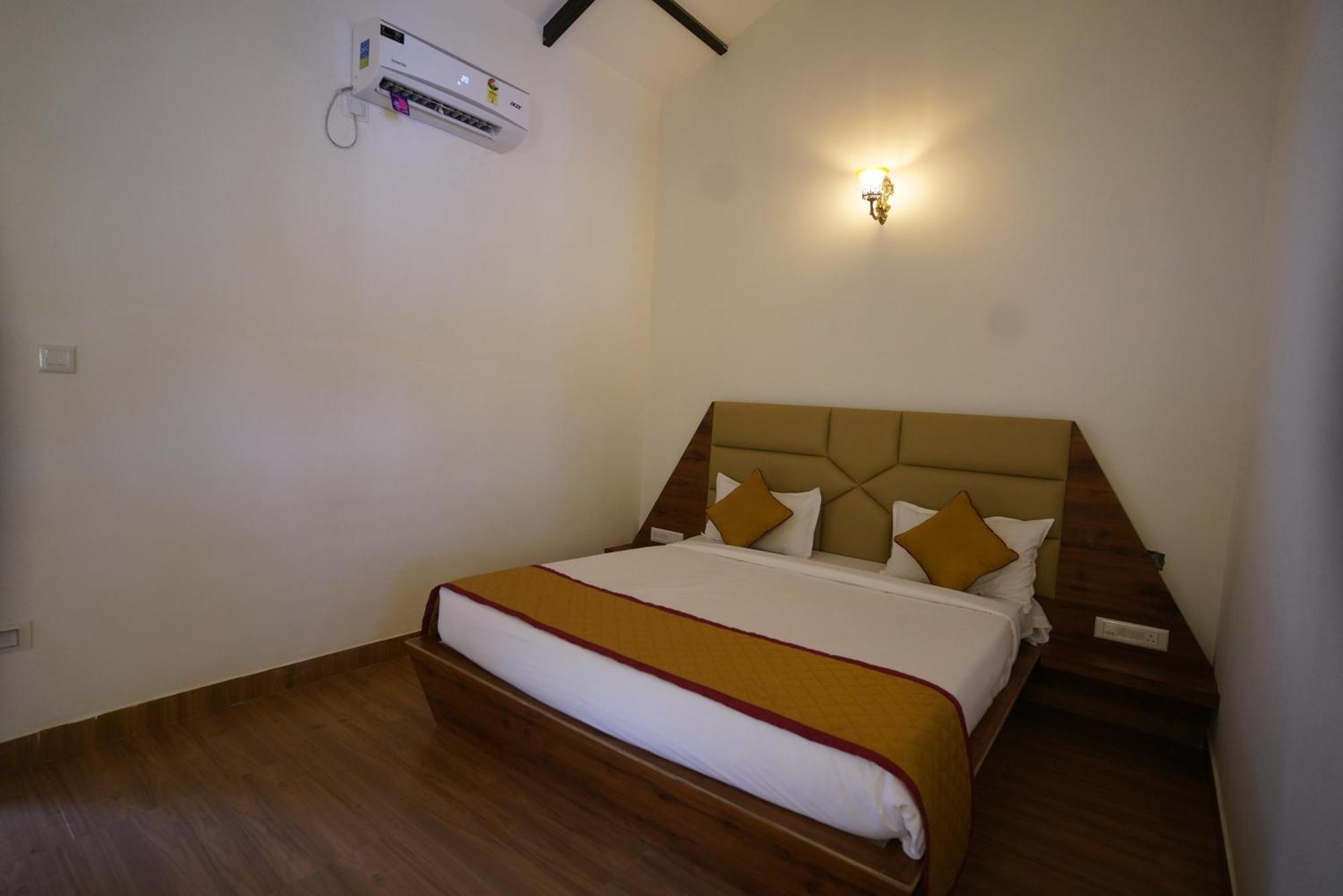 Q Mango Resort Rāmanagaram Buitenkant foto