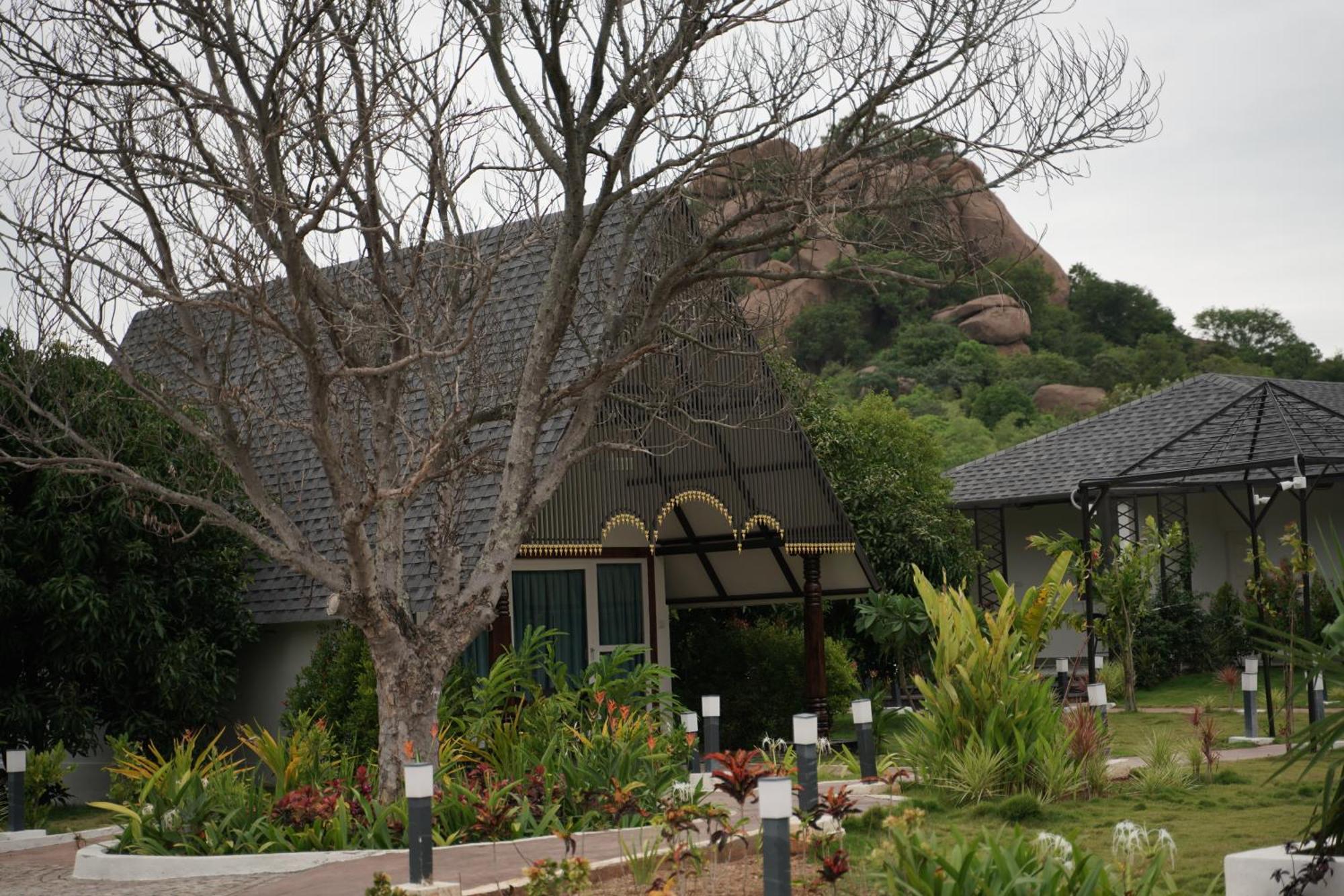 Q Mango Resort Rāmanagaram Buitenkant foto